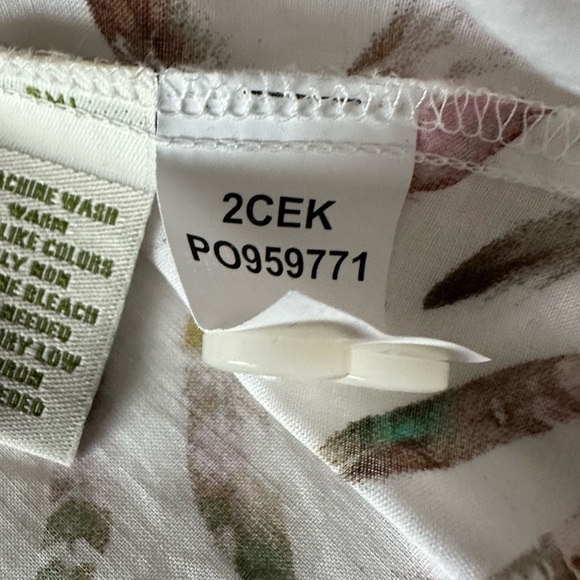 Orvis Feather Print Wrinkle-Resistant Cotton Button Down Shirt - Size 12 - Picture 10 of 12